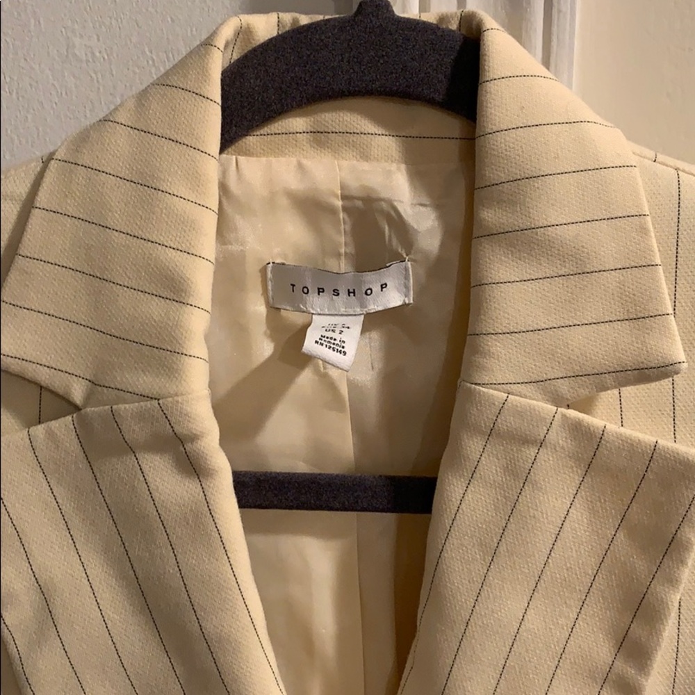 Blazer - Picture 3 of 3